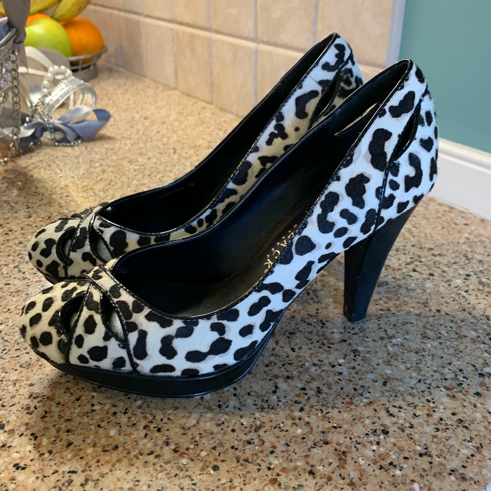 White House black market High heel shoes size 7.